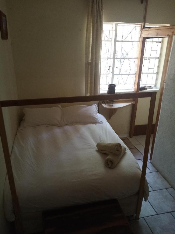 Bushwhacked Barberton Hotel ภายนอก รูปภาพ