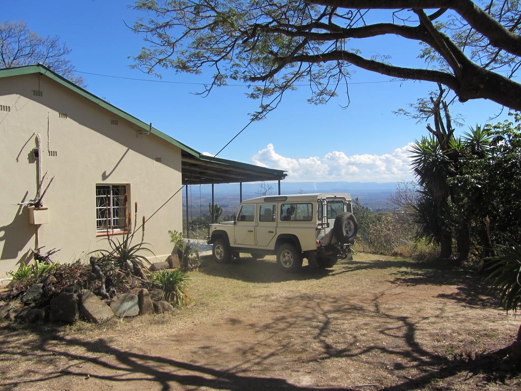 Bushwhacked Barberton Hotel ภายนอก รูปภาพ