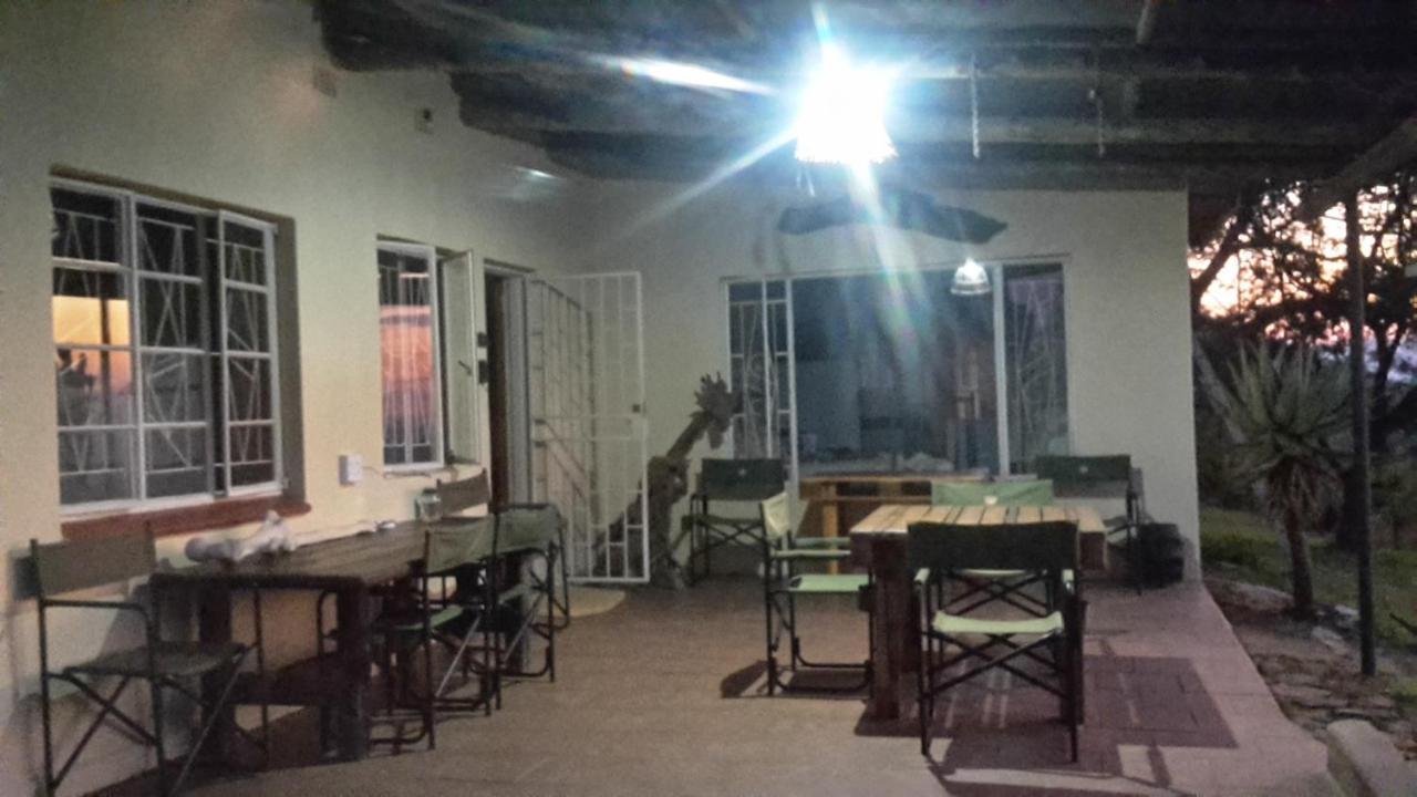 Bushwhacked Barberton Hotel ภายนอก รูปภาพ