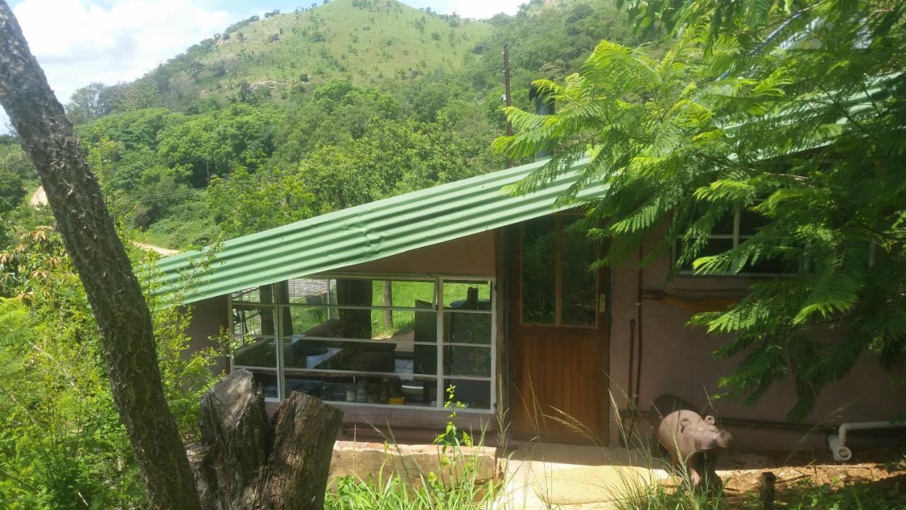 Bushwhacked Barberton Hotel ภายนอก รูปภาพ